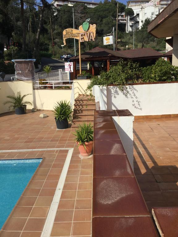 Apartamentos Eva Costa Brava Экстерьер фото