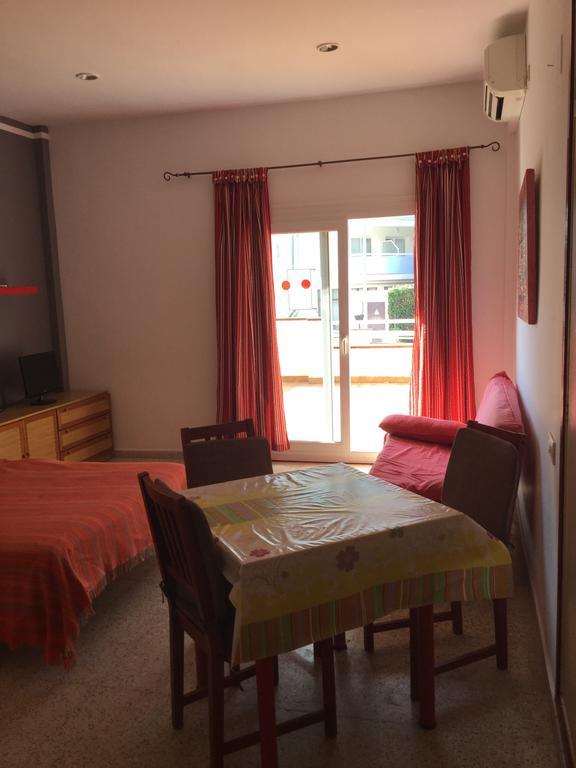 Apartamentos Eva Costa Brava Экстерьер фото