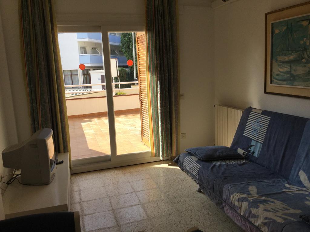 Apartamentos Eva Costa Brava Экстерьер фото