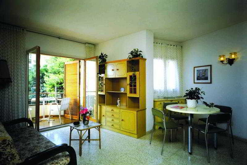 Apartamentos Eva Costa Brava Экстерьер фото