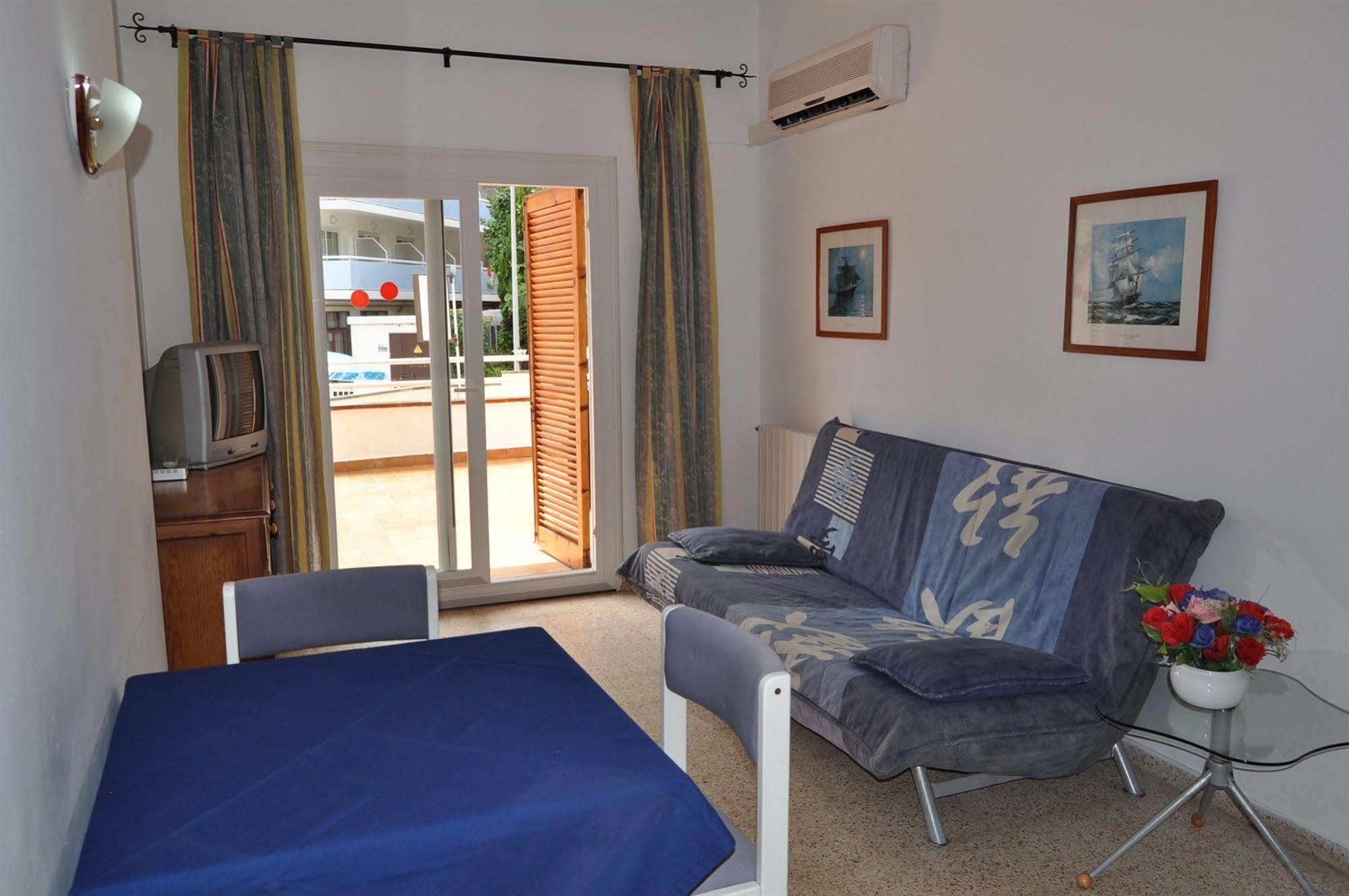 Apartamentos Eva Costa Brava Экстерьер фото